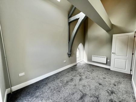 2 bedroom mews to rent - Photo 5