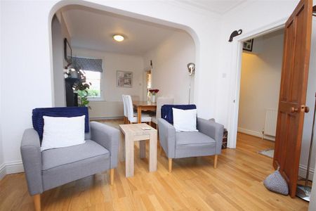 3 bedroom townhouse to rent - Photo 2