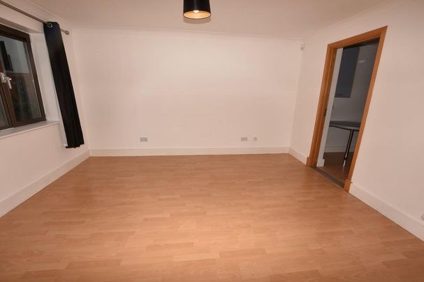 2 bedroom ground floor maisonette to rent - Photo 1