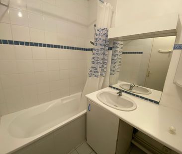 Location Appartement 2 pièces 41m² LILLE 59000 - Photo 2