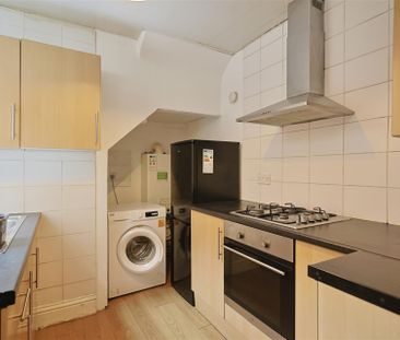 2 bedroom Student Flat to rent in Simonside Terrace, Heaton, Newcas... - Photo 5