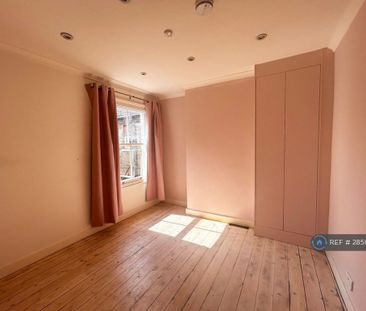 3 bedroom maisonette to rent - Photo 4