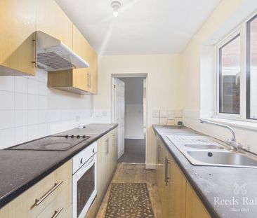 3 bedroom terraced house to rent - Photo 6