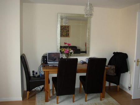 2 bedroom flat to rent - Photo 3