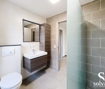 Ruim prachtig appartement met terras, garage en 2 slaapkamers & dre... - Photo 4