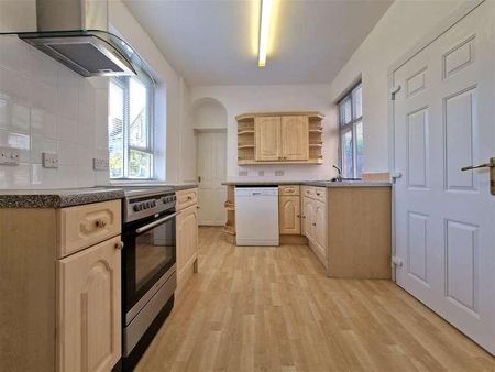Gaddesby Avenue, Rowley Fields, Leicester, LE3 - Photo 2