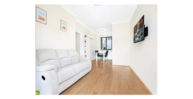 3 bedroom, Ground Floor Unit - Photo 1