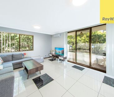 Sunny, Spacious & Perfectly Positioned! - Photo 1