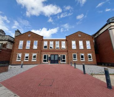 3 bedroom flat to rent - Photo 5