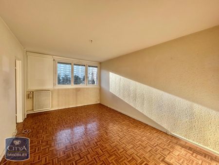 Location Appartement 1 pièce 50m² ST ETIENNE 42100 - Photo 2