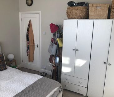 2 Bed Flat, Streatham, SW16 - Photo 2