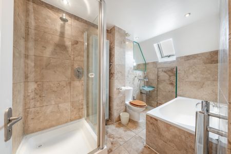 Finchley Road, Barnet, NW11 - Photo 2