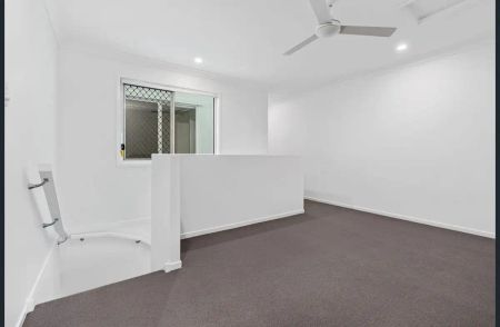 “Spacious Townhouse in Thriving Kallangur!” - Photo 5