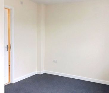 Clare Hill View, Huddersfield, HD1 - Photo 2