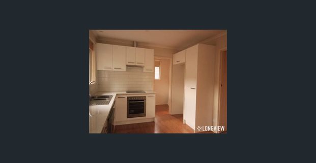 Bentleigh Shops & Parks Within Minutes - Photo 1