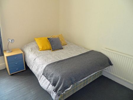 6 bedroom house to rent - Photo 4