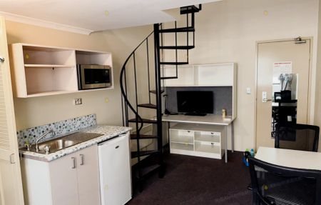 Studio-2108 - Photo 2