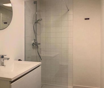 Appartement te huur in Antwerpen voor € 895 met 1 slaapkamer - Photo 4
