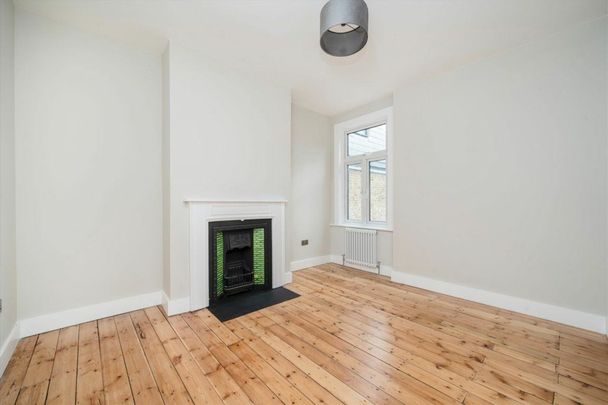 Sedgeford Road, Shepherds Bush, W12 - Photo 1