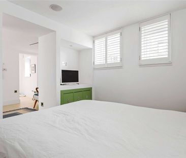 High specification studio suite in an excellent location. - Photo 1