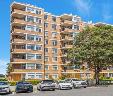 Ground Floor Apartment in the Heart of Brighton-Le-Sands - Photo 6