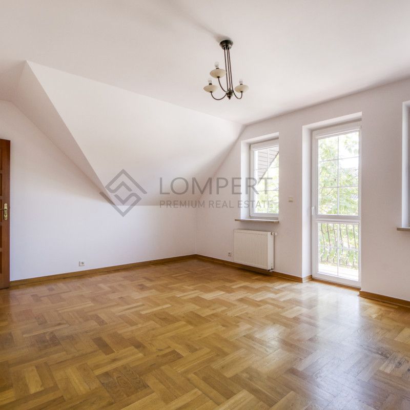 Dom z ogrodem w dobrej cenie blisko Wilanowa - Zdjęcie 1