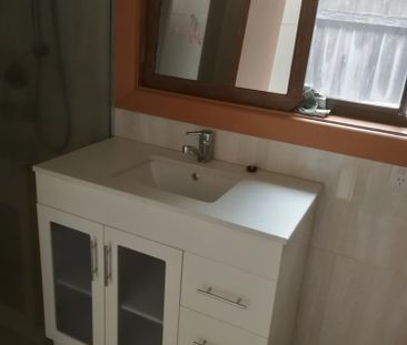 3-bedroom shared house, Christina Street - Photo 2
