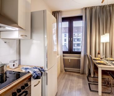 Partly renovated and quiet, in Lehel near Isar river - Photo 6