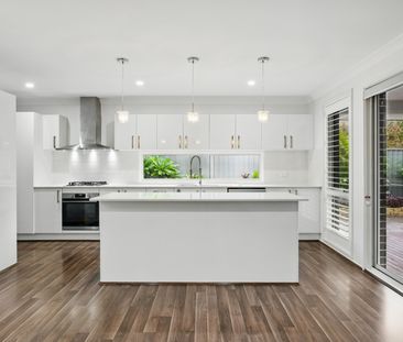 Modern Comfort with Solar Efficiency - Photo 5