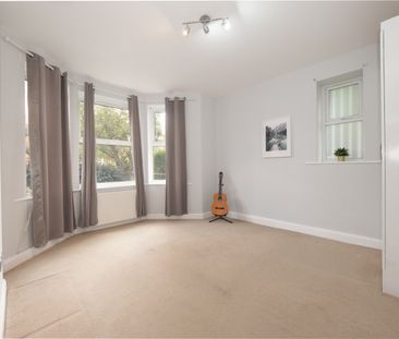 3 Bed Flat, Croydon Road, SE20 - Photo 3