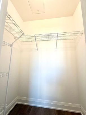 For Lease - 3250 Carding Mill Trail Unit# 520, Oakville, Ontario - Photo 1