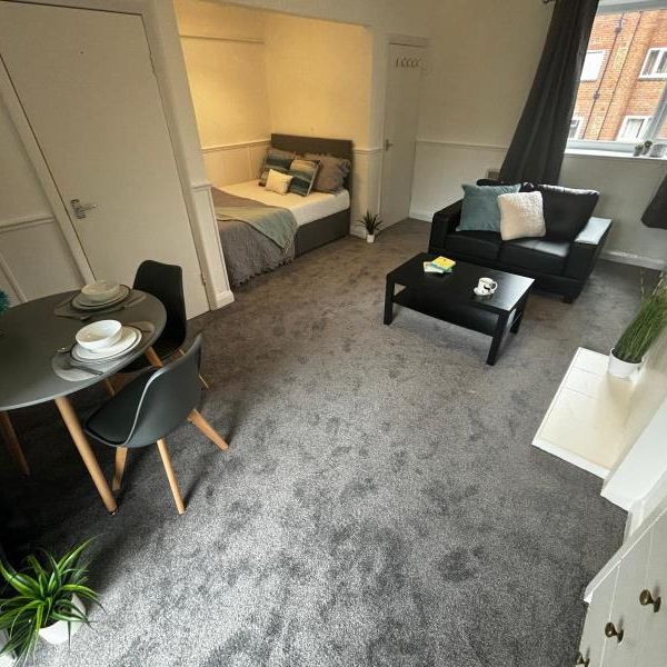 Studio to rent - Photo 1