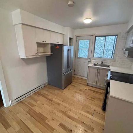 1 CH - 1 SDB - Montréal - $1,700 /mo - Photo 3