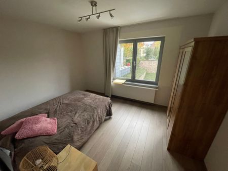 Appartement met twee slaapkamers en centrale ligging te huur - Photo 3