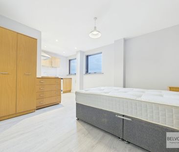 Studio flat to rent on - Photo 2