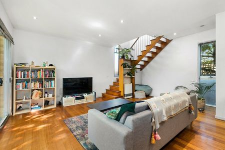 Register to Inspect // Light-Filled Town Residence with Private Courtyards and Secure Parking - Photo 2