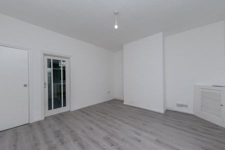 OXFORD STREET NORMANTON WF6 2EX - Photo 2