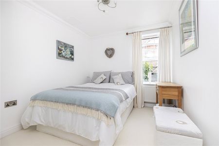 2 bed flat to rent in Rosemount Road, Bournemouth, BH4 - Photo 3