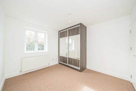 Kavsan Place, Cranford, TW5 - Photo 4