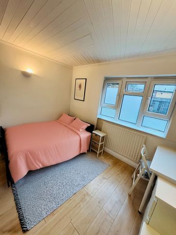 Room in a Shared Flat, With Communal Garden And Bike Storag, W9 - Photo 3