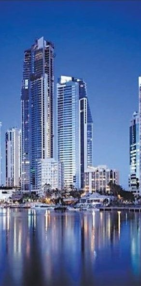 Surfers Paradise Large 1 Bedroom + study furnished unit - Photo 1