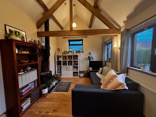 2 bedroom detached bungalow to rent - Photo 1