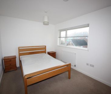 1 bedroom in a house share to rent - Photo 4