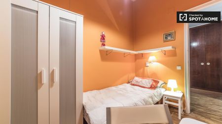 valencia, Valencian Community 46004 - Photo 2