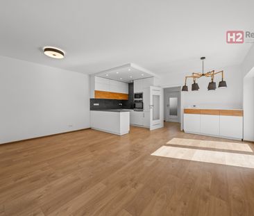 Pronájem rodinného domu 114 m², Lipoltická 956, Praha - Photo 1