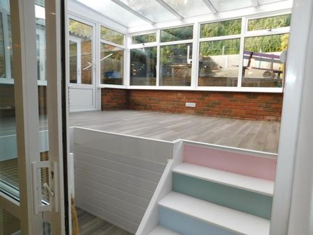 3 bedroom semi-detached house to rent - Photo 5