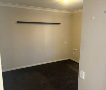 Spacious 2 Bedroom Villa in Quiet Location - Photo 5