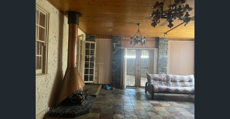 Quirky Home with lots to offer in Elizabeth North - Photo 3