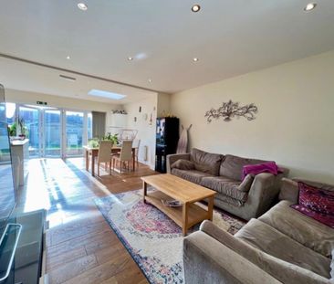 Room in a Shared House, Brunswick Avenue, N11 - Photo 3