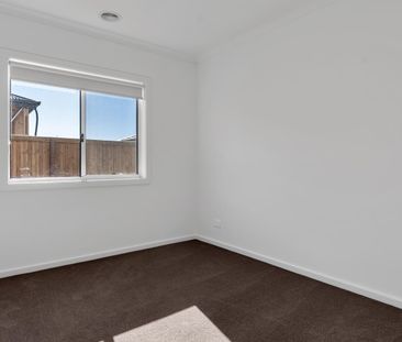 BRAND NEW TARNEIT HOME - Photo 5